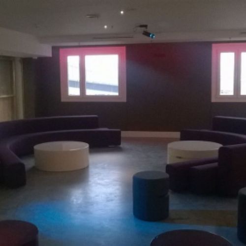 Lounge Bar (2)